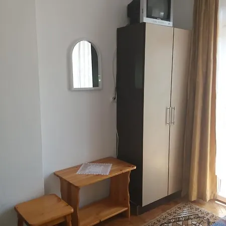 Primorsko Apartments 公寓 *