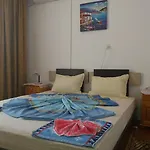 아파트 Primorsko Apartments *