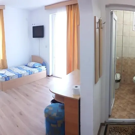 Primorsko Apartments * بريمورسكو