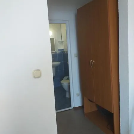 Primorsko Apartments * بريمورسكو