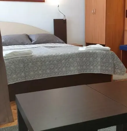 شقة Primorsko Apartments بريمورسكو