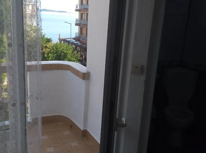 Апартамент Primorsko Apartments Приморско