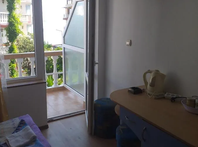 Апартамент Primorsko Apartments *