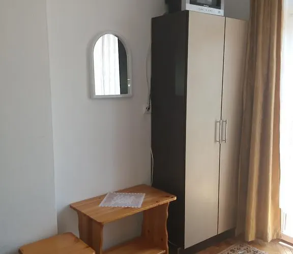 Primorsko Apartments Апартамент *