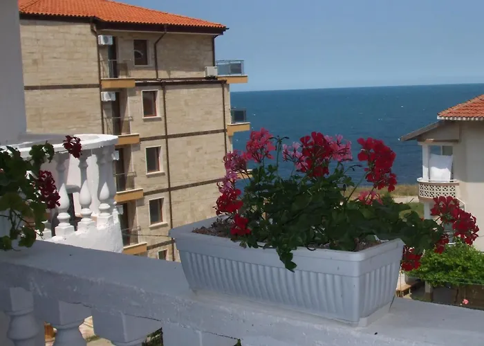 Primorsko Apartments Апартамент Приморско