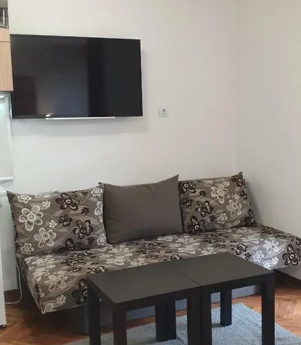 Primorsko Apartments Апартамент *