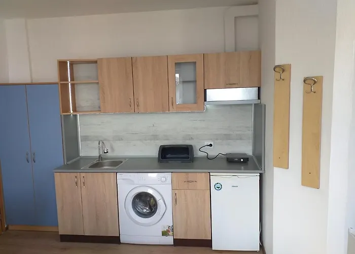 Primorsko Apartments * Приморско